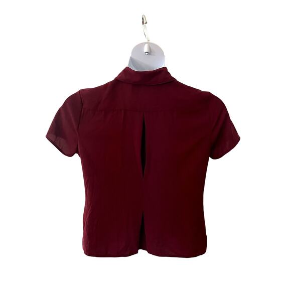 CROFT & BARROW, SIZE M, BURGANDY, PLEATED SHORT SLEEVE TOP - Picture 2 of 3
